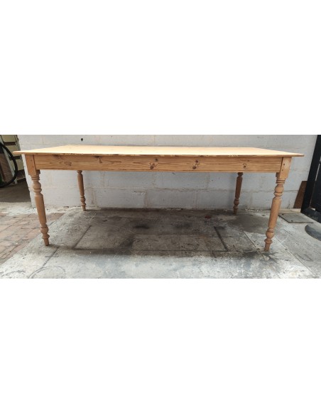 Ancienne table de ferme large en bois brut